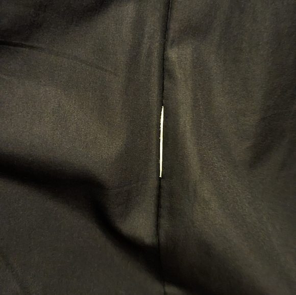 EUC ZARA Basic black gold hardware exposed zip down midi length quilted puffer - Picture 9 of 9